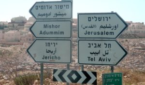 <span class="entry-title-primary">Zwischen den Stühlen</span> <span class="entry-subtitle">Warum der Antisemitismus-Vorwurf dem Antisemitismus Vorschub leisten kann</span>