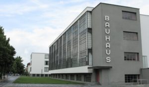 <span class="entry-title-primary">Eine ehrliche Architektur schafft Vertrauen</span> <span class="entry-subtitle">Über modernes Bauen und Demokratie</span>