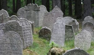 <span class="entry-title-primary">Was tun gegen Antisemitismus?</span> <span class="entry-subtitle">Aktiv werden, statt Hilflosigkeit und Wegschauen</span>