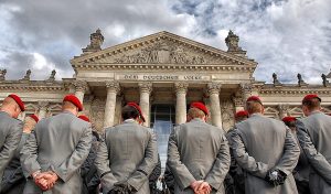 <span class="entry-title-primary">„Du bist für deinen Gehorsam verantwortlich“</span> <span class="entry-subtitle">Der „Staatsbürger in Uniform“ als (Aus-)Bildungsziel der Bundeswehr</span>