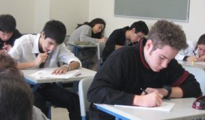 <span class="entry-title-primary">Theorie und Praxis der Unbildung</span> <span class="entry-subtitle">Warum Bildung nicht durch Kompetenzerwerb ersetzt werden kann</span>